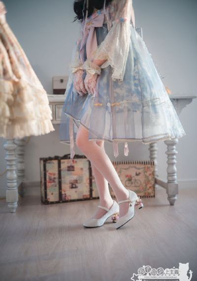 大码女装模特_DVD免费高清观看